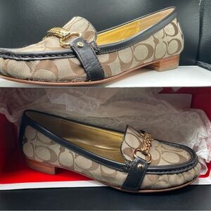 Coach Signature Pattern Brown Loafers excellent condition 9B